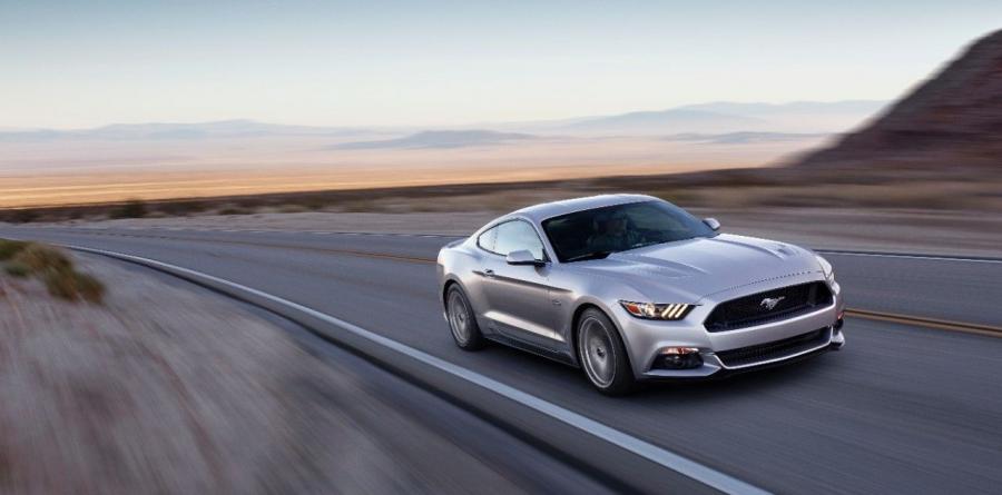  Ford Mustang GT 2015 года  (фото 38 из 93)